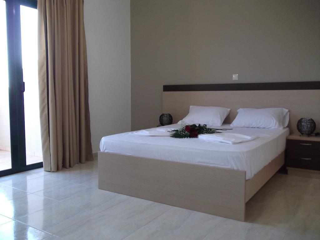 פראנגוקאסטלון Kritamos Beach Apartments מראה חיצוני תמונה