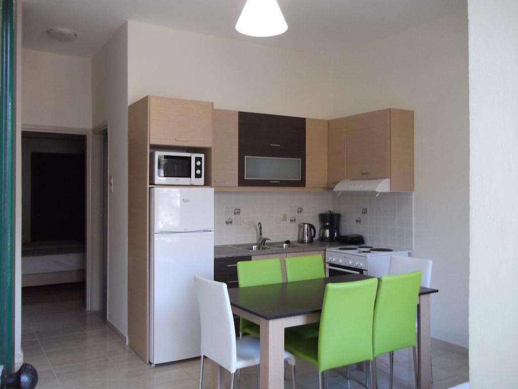 פראנגוקאסטלון Kritamos Beach Apartments חדר תמונה